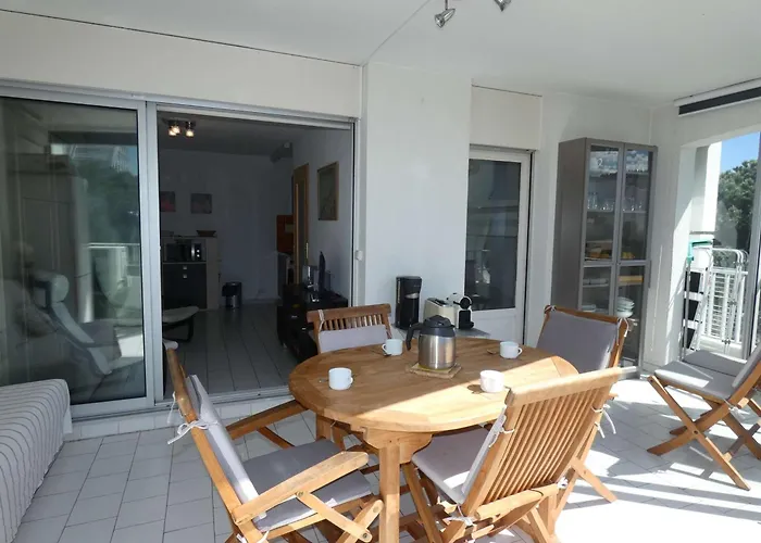 Avec Piscine, Climatisation, Garage, A 300m - Fr-1-328-259 아파트 *